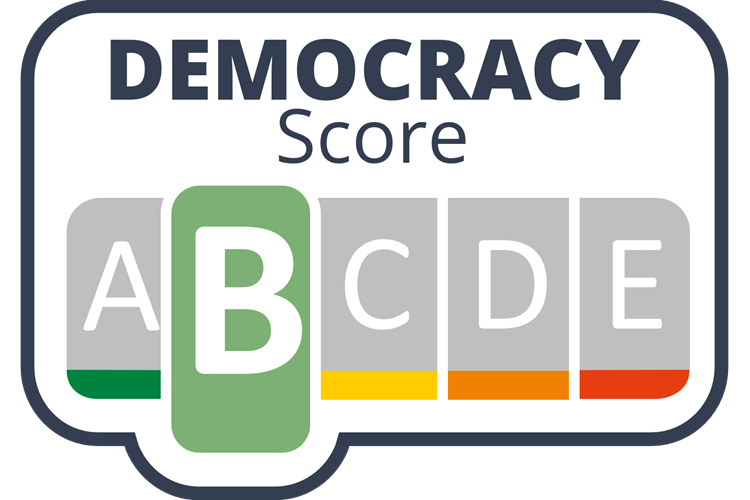 Democracy-Score B - Unterstützt eine offene und faire demokratische Meinungsbildung
